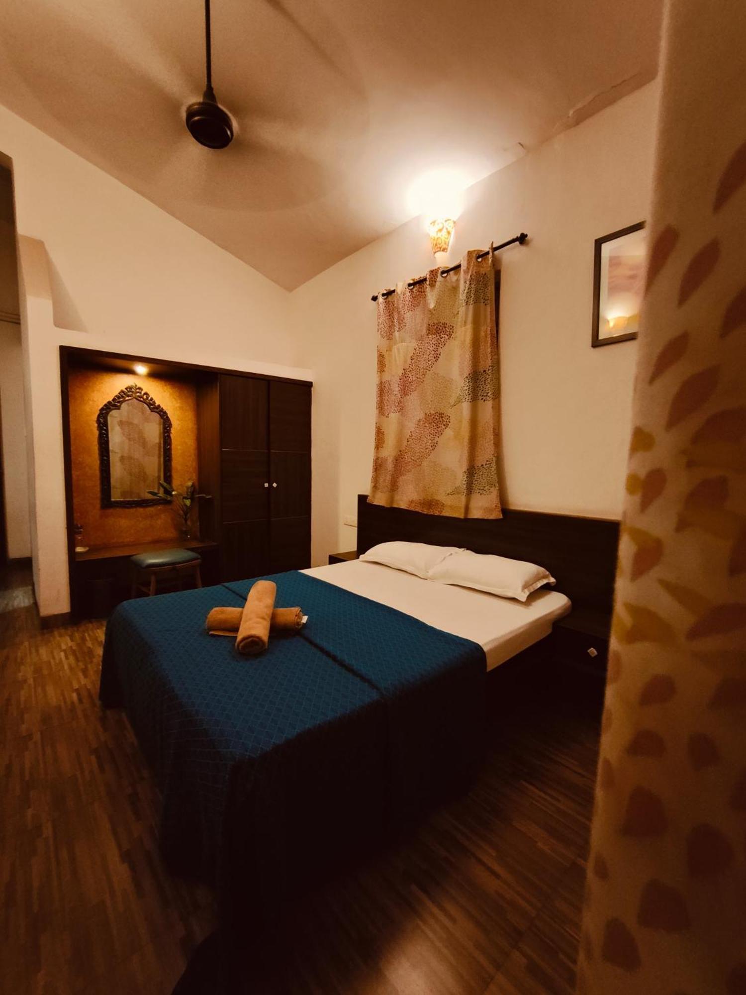 Hotel Bonanza Baga Bagian luar foto