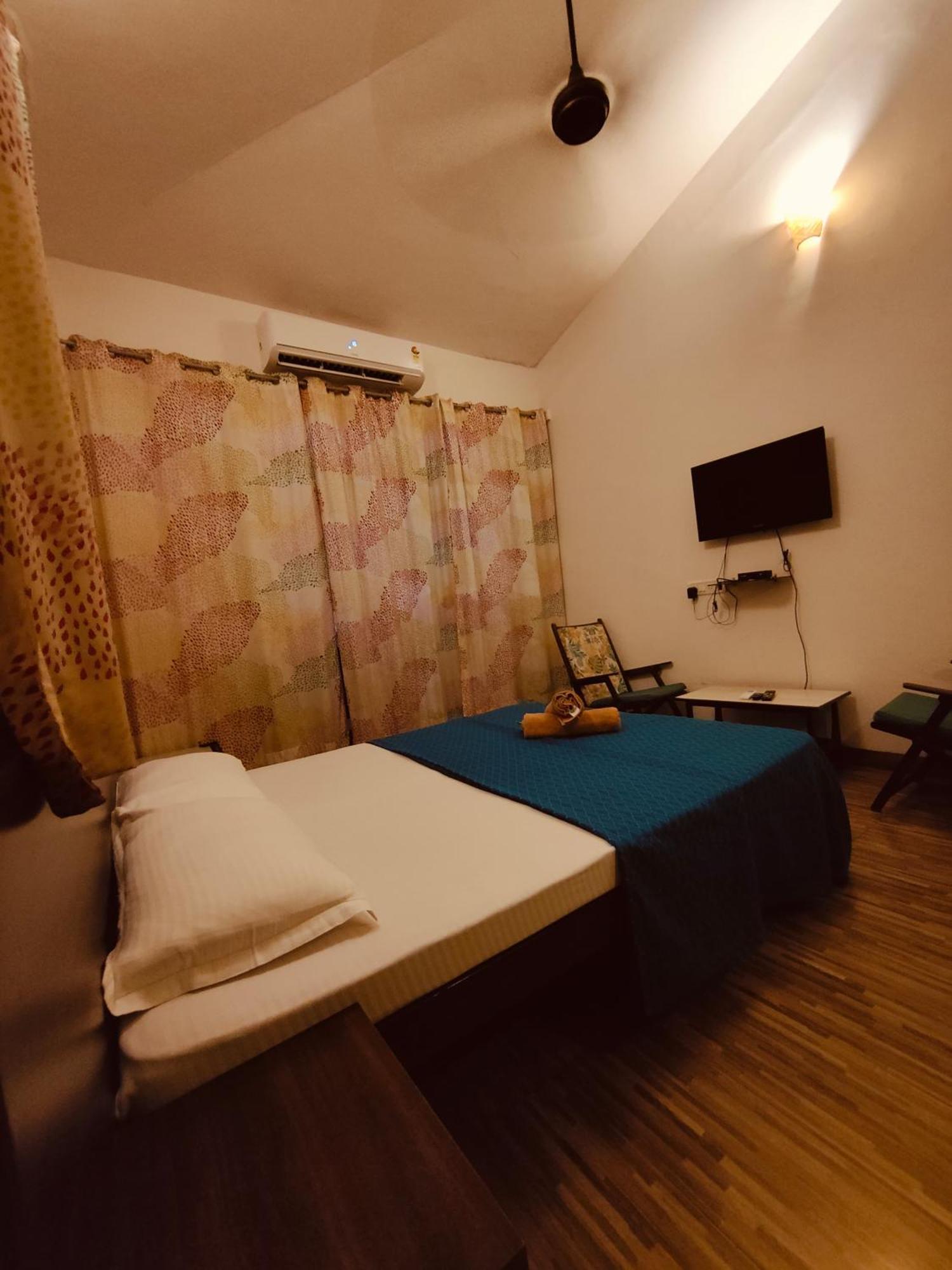 Hotel Bonanza Baga Bagian luar foto