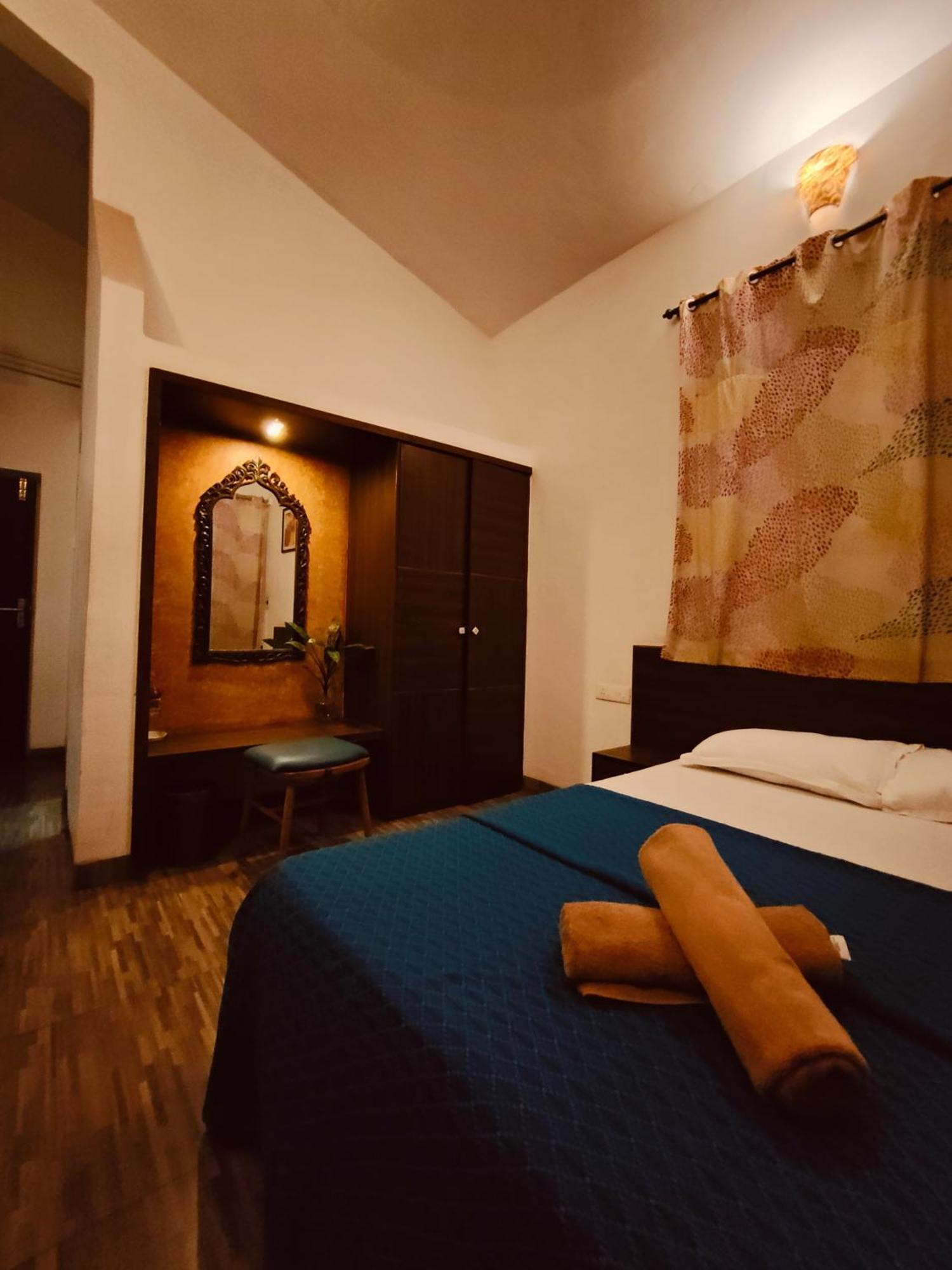 Hotel Bonanza Baga Bagian luar foto