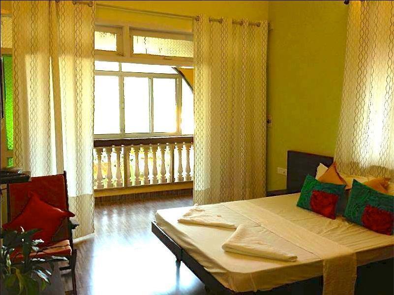 Hotel Bonanza Baga Bagian luar foto