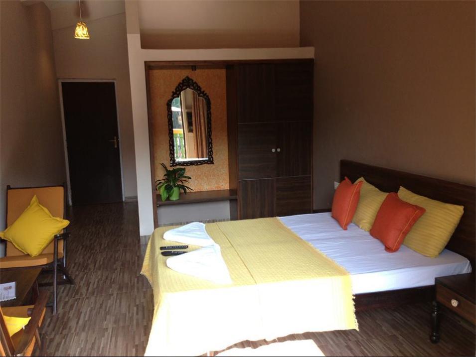 Hotel Bonanza Baga Bagian luar foto