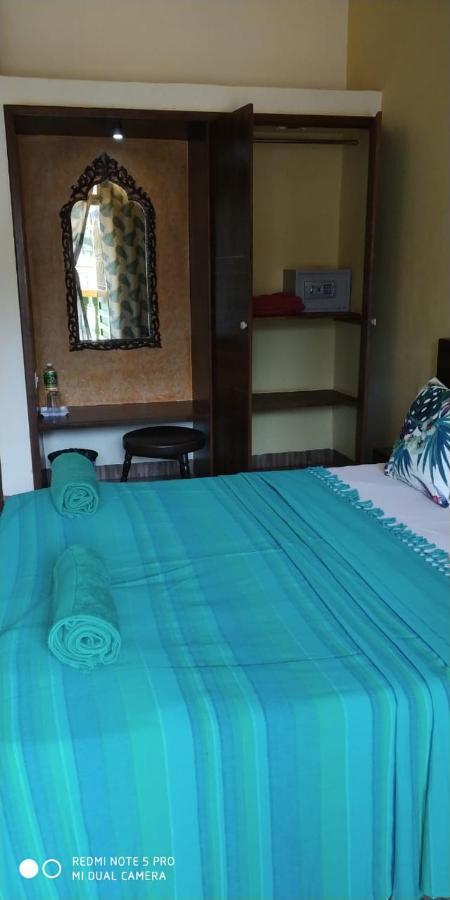 Hotel Bonanza Baga Bagian luar foto