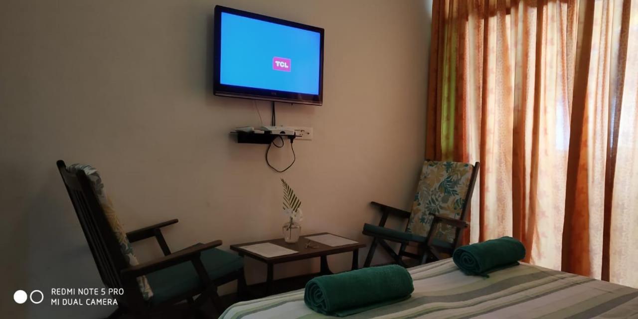 Hotel Bonanza Baga Bagian luar foto