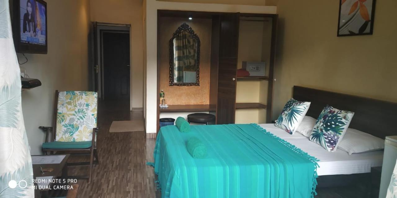 Hotel Bonanza Baga Bagian luar foto